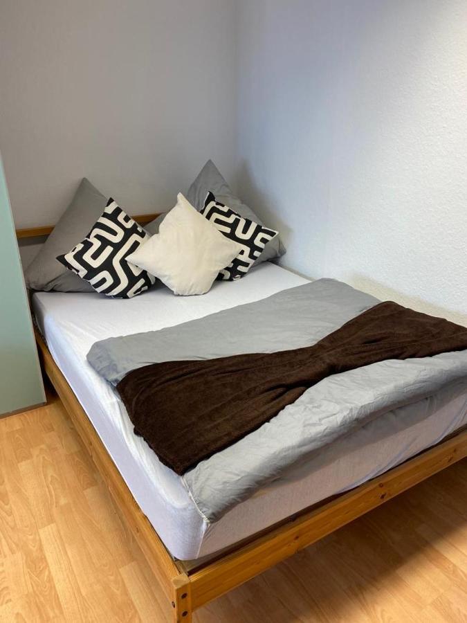 Ferienwohnung Monteurzimmer Карлсруе Екстериор снимка